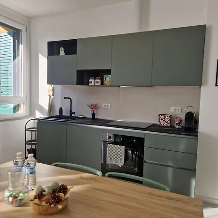 House 13 In Cernobbio