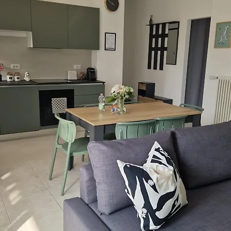 House 13 In Cernobbio