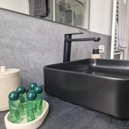 Апартаменты House 13 In