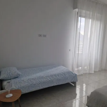 House 13 In *