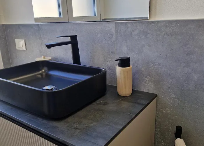 Апартаменты House 13 In