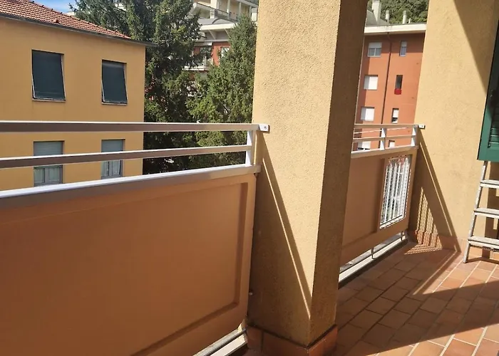 House 13 In * Cernobbio