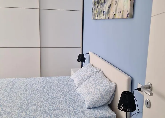 Апартаменты House 13 In Черноббио